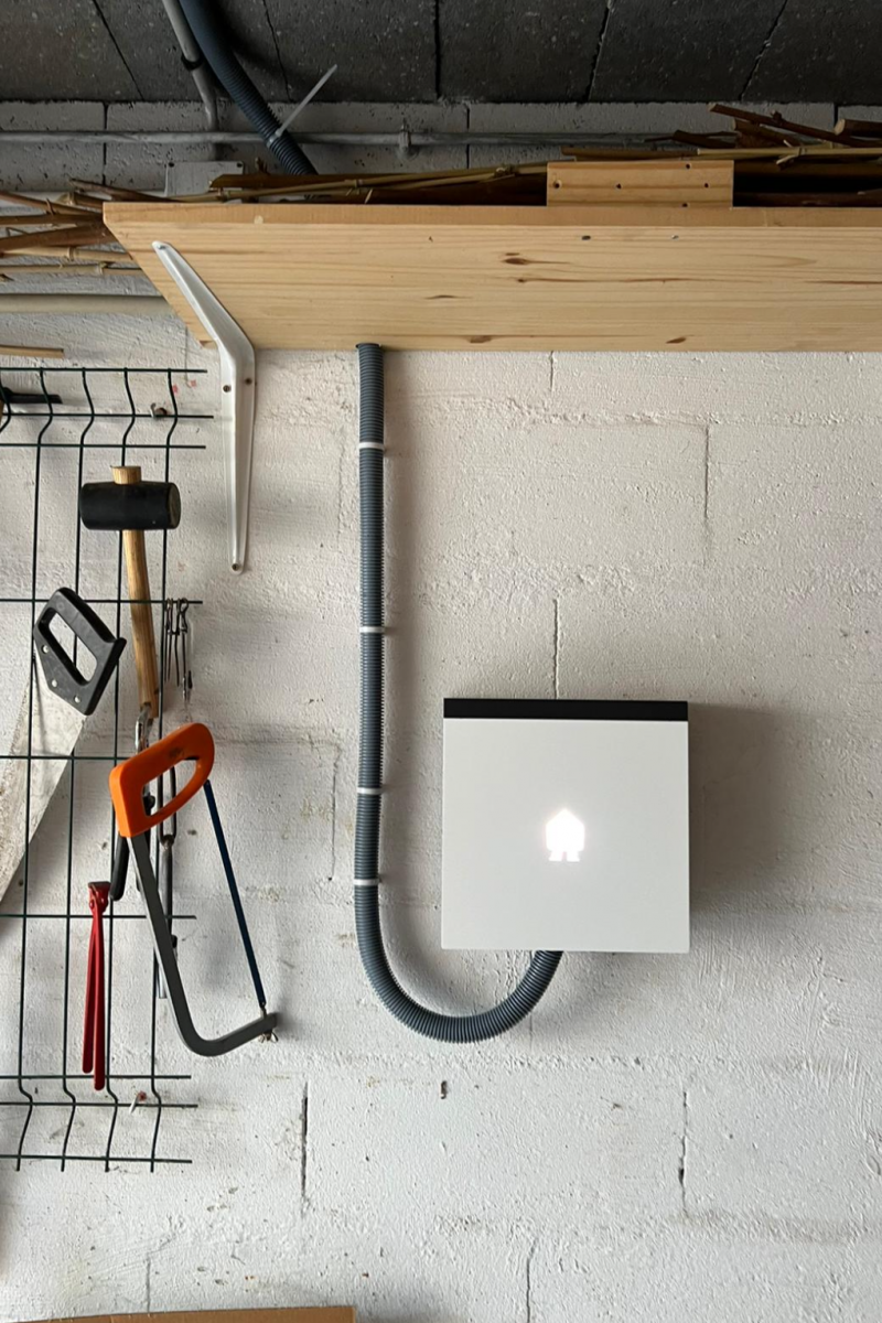 installation ev wall