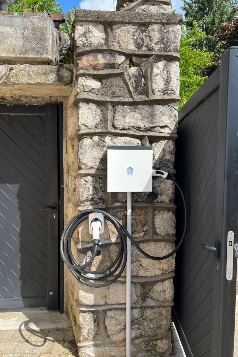 installation ev wall